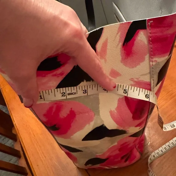Kate Spade Pink Floral Tote with Black Bow - Picture 12 of 12